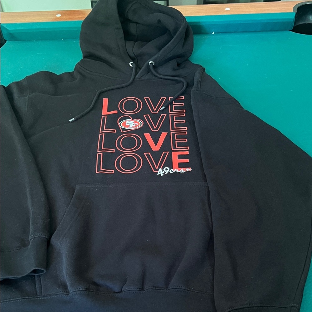 Black 'LOVE' Graphic Pullover Hoodie - 49ers